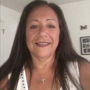 Meet your Posher, Ana